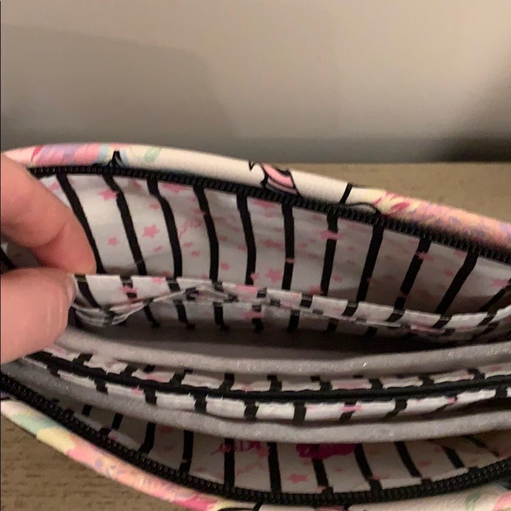 🎉last price 🎉Unicorn Wristlet zipper clutch - Picture 10 of 10